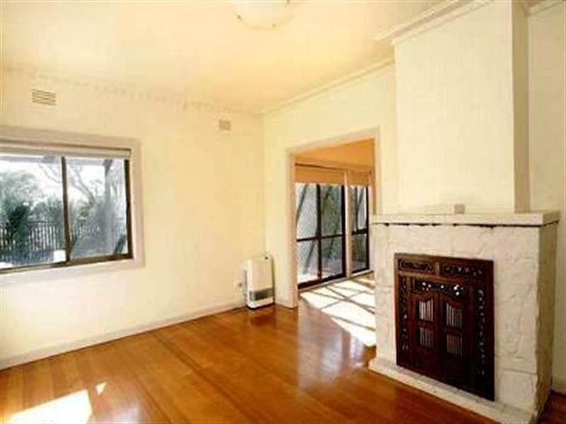 6 Charles Street, Newcomb VIC 3219