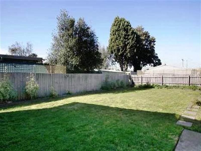 6 Charles Street, Newcomb VIC 3219