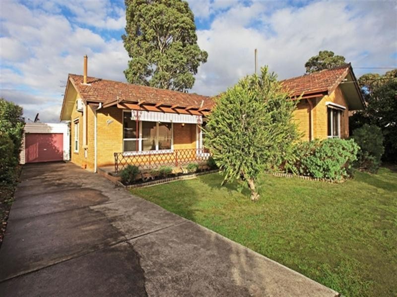 1 Sladen Street, Hamlyn Heights VIC 3215