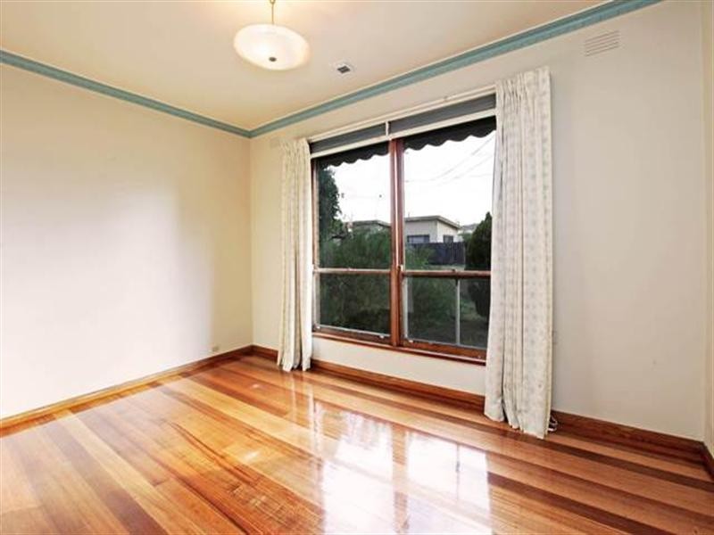 1 Sladen Street, Hamlyn Heights VIC 3215