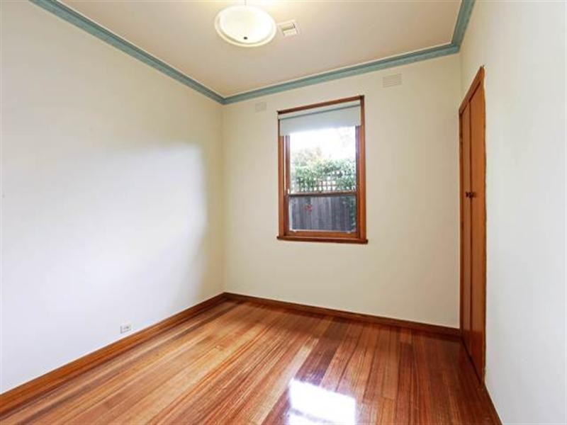 1 Sladen Street, Hamlyn Heights VIC 3215