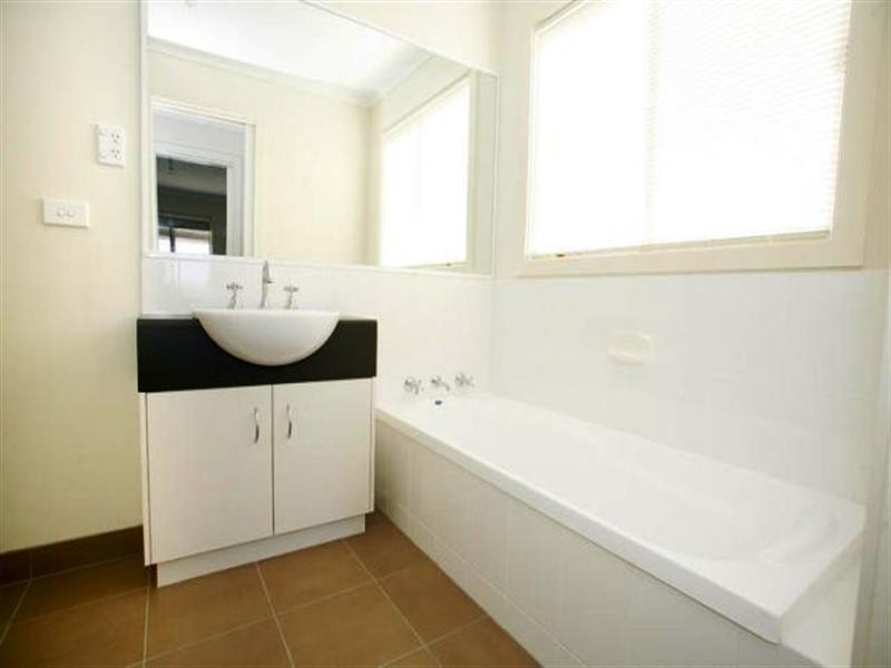 28 Hewitt Drive, Grovedale VIC 3216