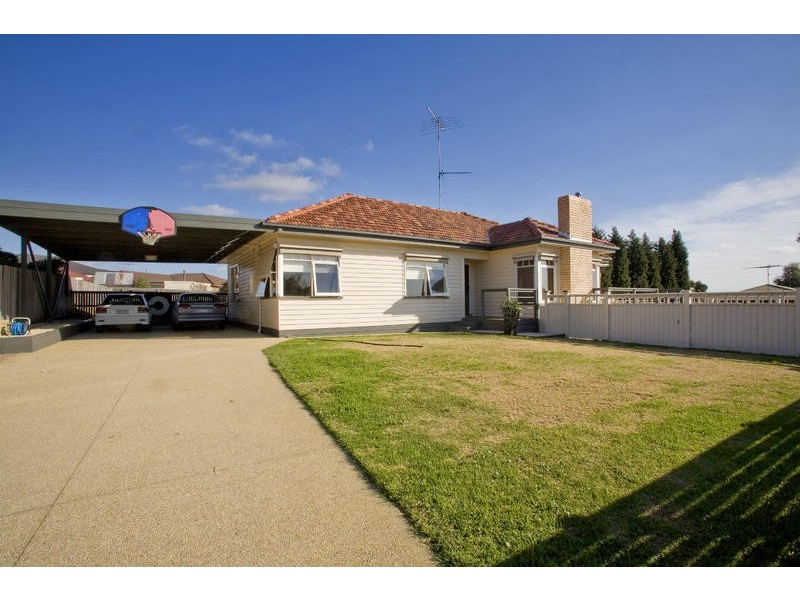 14 Viewbay Drive, Leopold VIC 3224