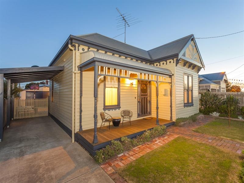 4 Walker Street, Rippleside VIC 3215