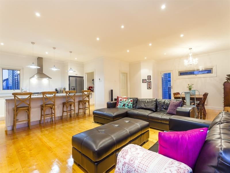 4 Walker Street, Rippleside VIC 3215