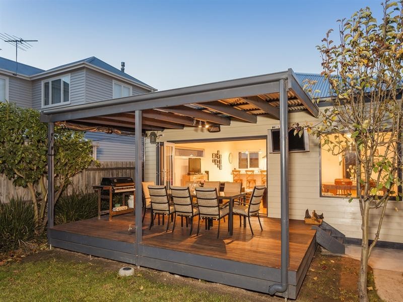 4 Walker Street, Rippleside VIC 3215