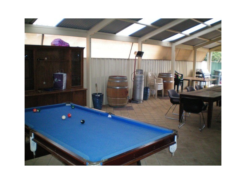 24 Coolen Crescent, Burton SA 5110