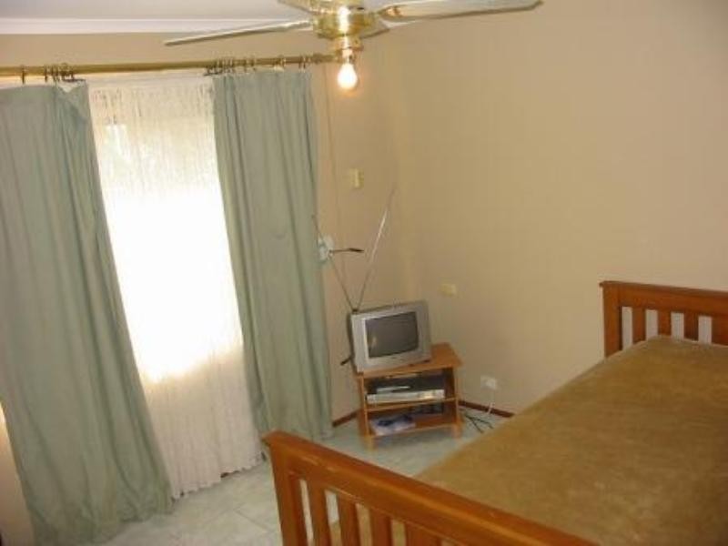 14 Bond Avenue, Burton SA 5110