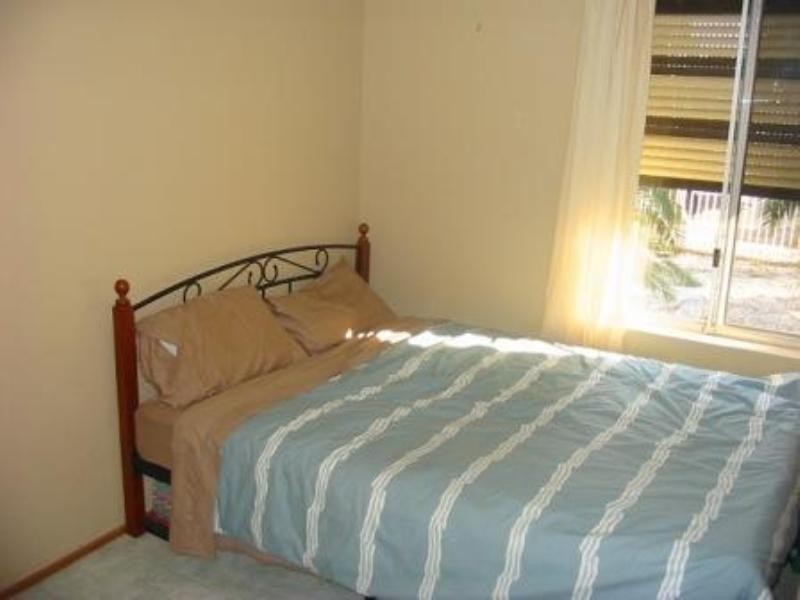 14 Bond Avenue, Burton SA 5110