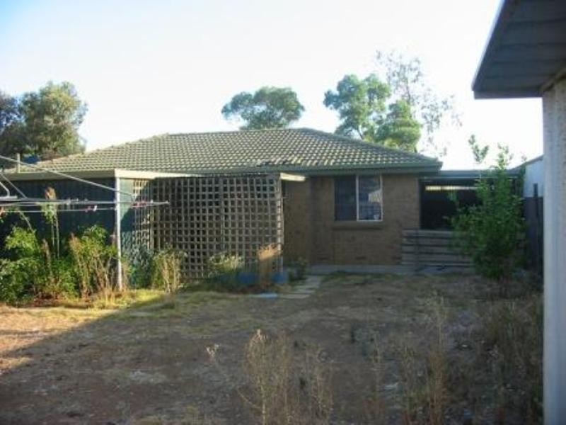 14 Bond Avenue, Burton SA 5110