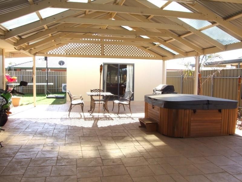 4 Mosel Grove, Paralowie SA 5108