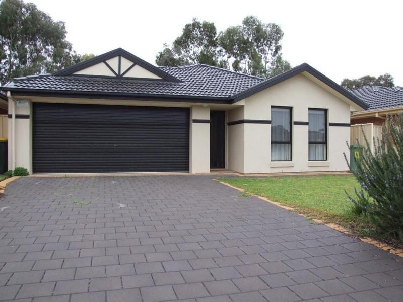 15 Napoleon Court, Paralowie SA 5108