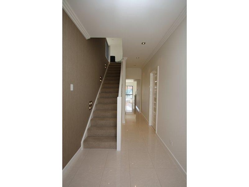 6 Pillie Crescent, Mawson Lakes SA 5095