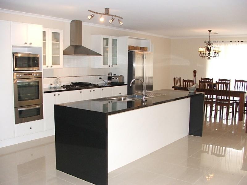 6 Amberwell Terrace, Burton SA 5110