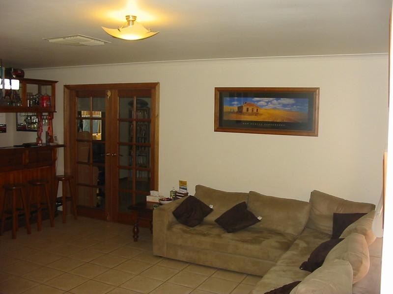 25 Bond Avenue, Burton SA 5110