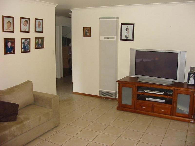 25 Bond Avenue, Burton SA 5110