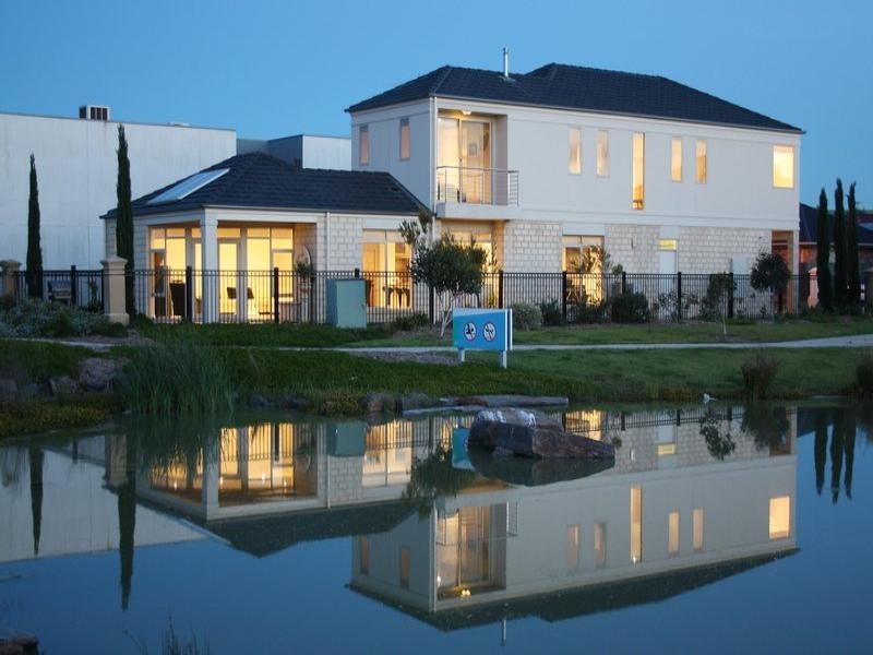 2 Pine Court, Mawson Lakes SA 5095