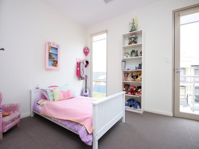 2 Pine Court, Mawson Lakes SA 5095