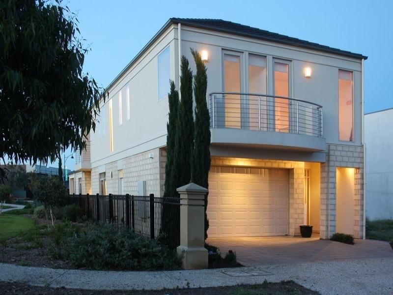 2 Pine Court, Mawson Lakes SA 5095