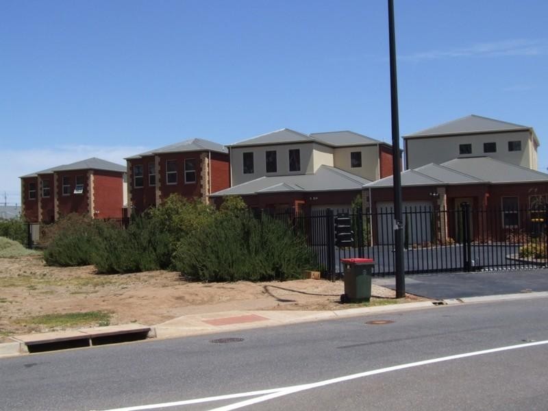 1 -4/51 Charlotte Drive, Paralowie SA 5108