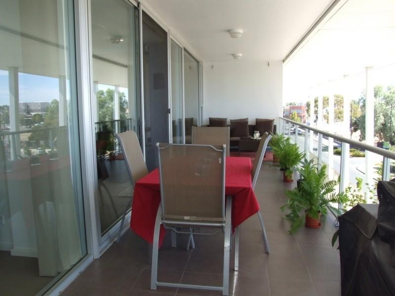 W21/18- 28 Main Street, Mawson Lakes SA 5095