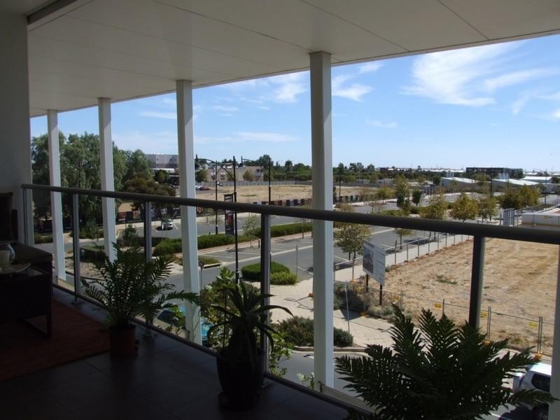 W21/18- 28 Main Street, Mawson Lakes SA 5095