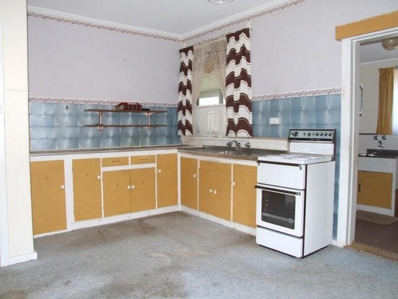 17 Blake Road, Elizabeth South SA 5112