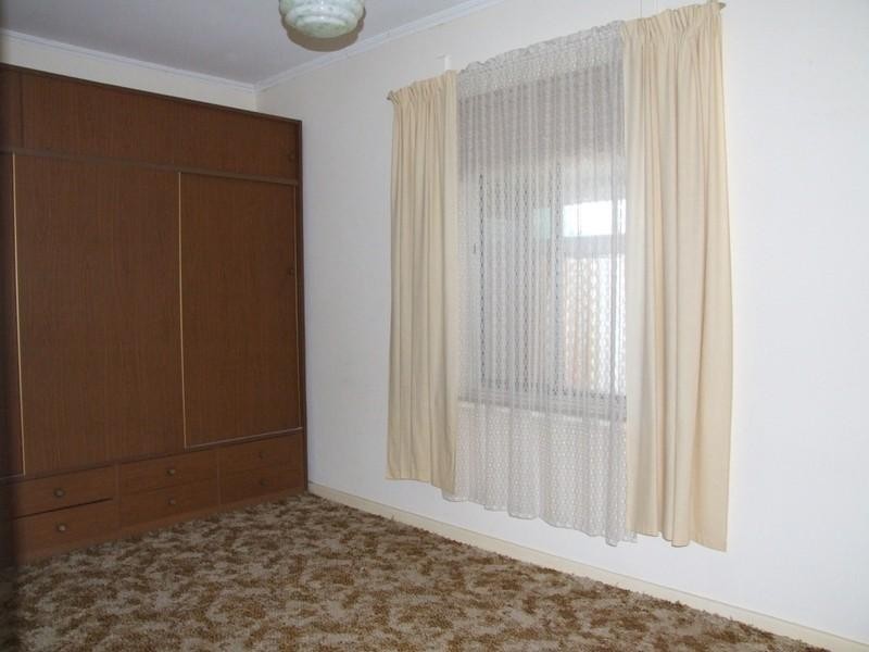 17 Blake Road, Elizabeth South SA 5112