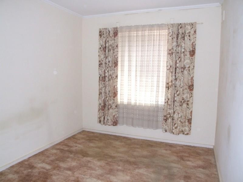 17 Blake Road, Elizabeth South SA 5112