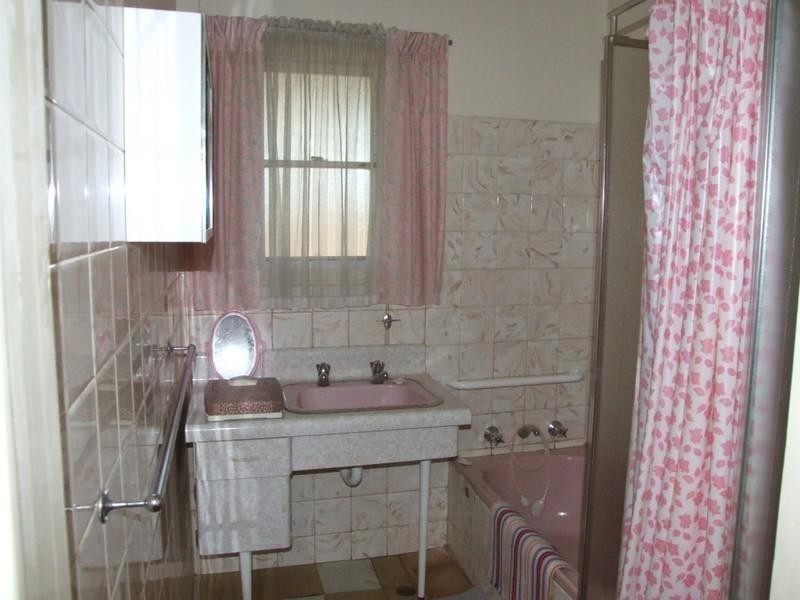 17 Blake Road, Elizabeth South SA 5112