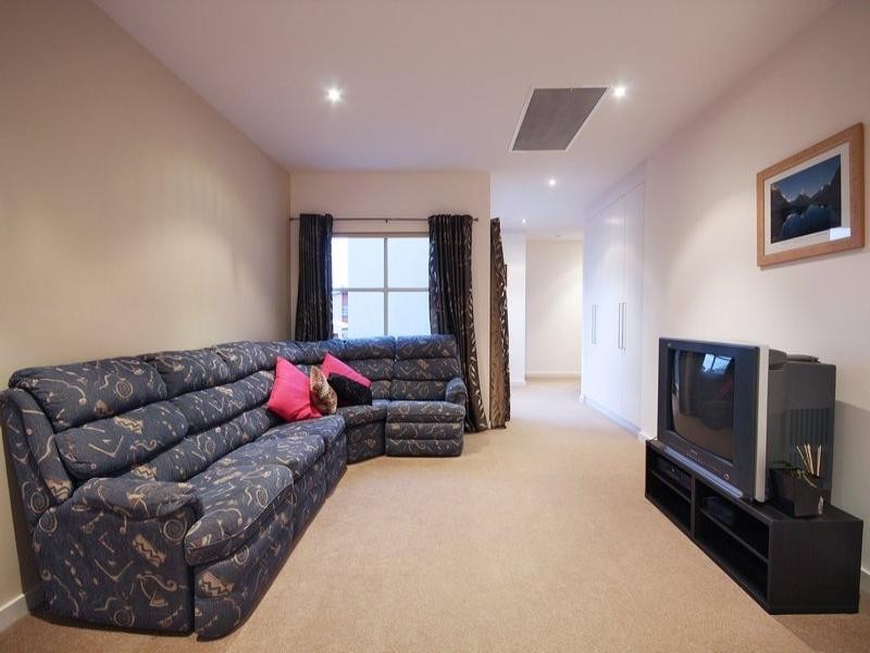 11 Yates Street, Mawson Lakes SA 5095