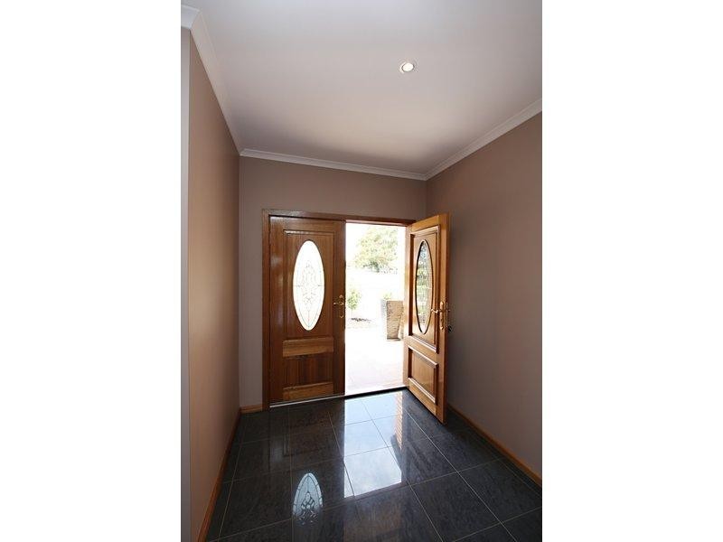 1 Parkview Street, Burton SA 5110