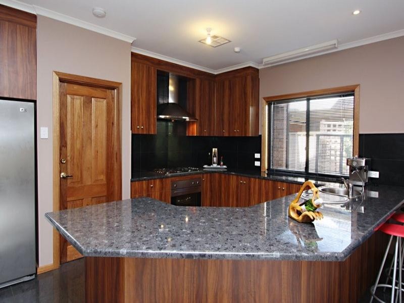 1 Parkview Street, Burton SA 5110