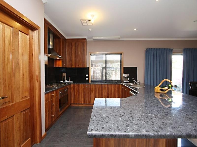 1 Parkview Street, Burton SA 5110