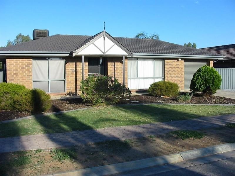 8 Orinoco Street, Paralowie SA 5108