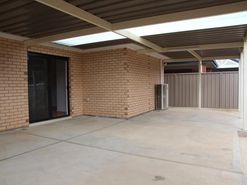 8 Carmine Court, Parafield Gardens SA 5107