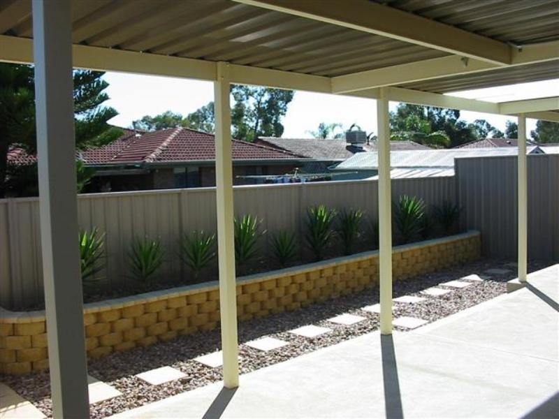 8 Carmine Court, Parafield Gardens SA 5107