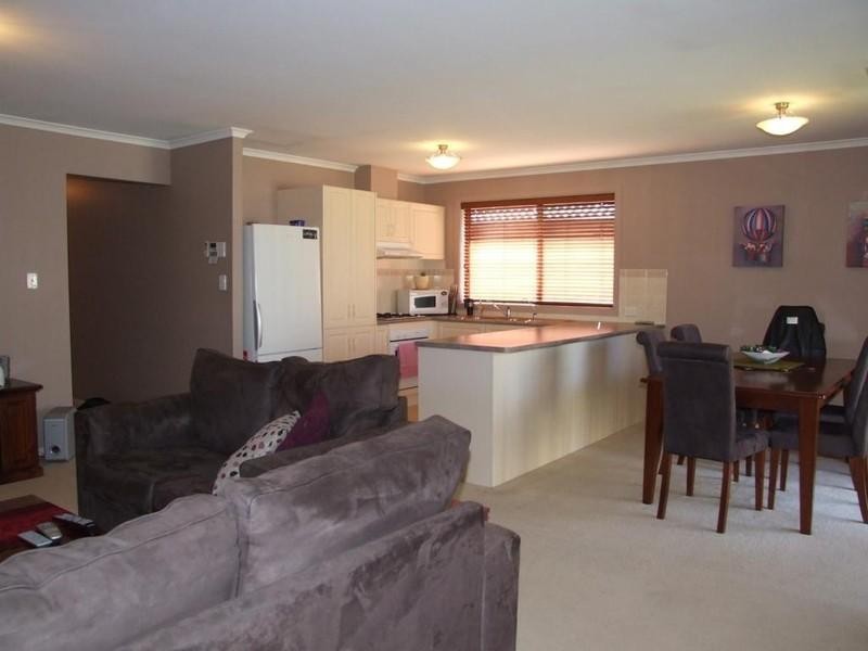 16 Lauren Drive, Paralowie SA 5108