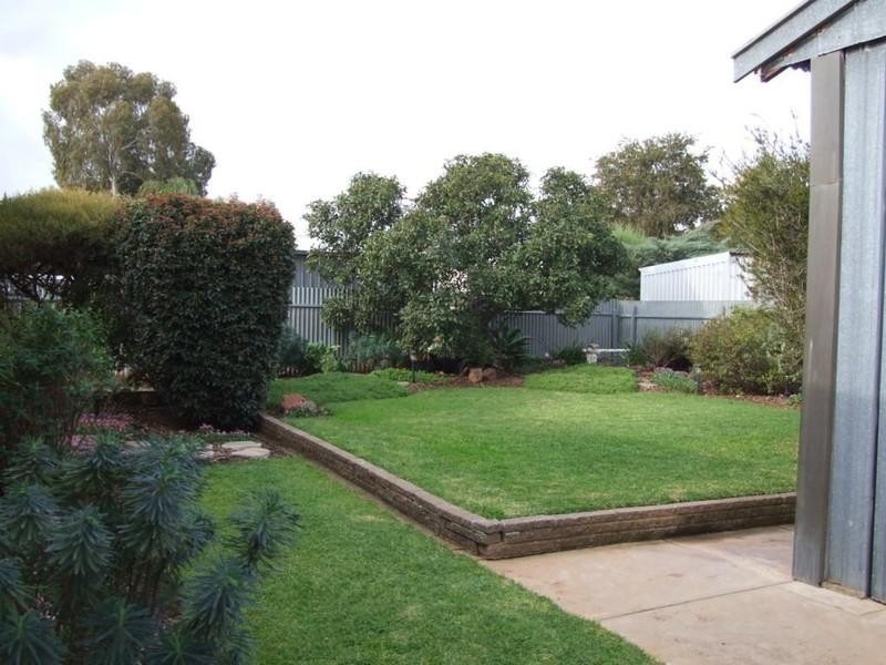 18 Jennifer Terrace, Parafield Gardens SA 5107