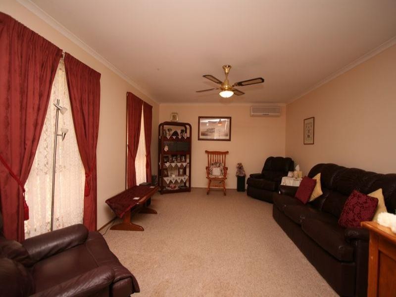 23 Oak Avenue, Burton SA 5110