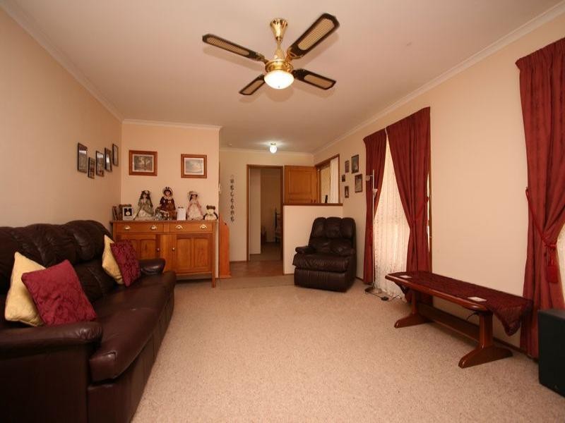 23 Oak Avenue, Burton SA 5110