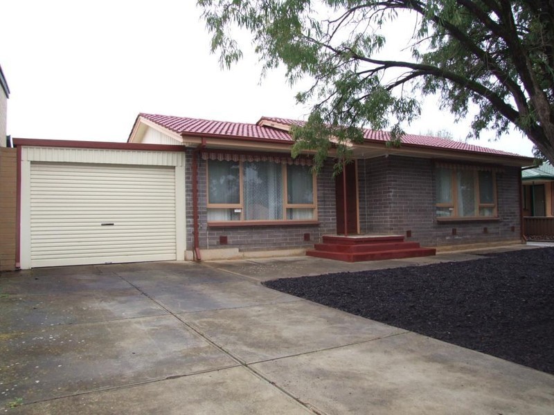14 Mostyn Crescent, Salisbury East SA 5109