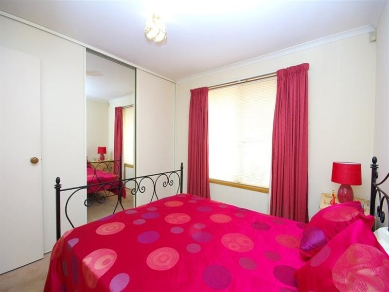 16 Crown Crescent, Paralowie SA 5108