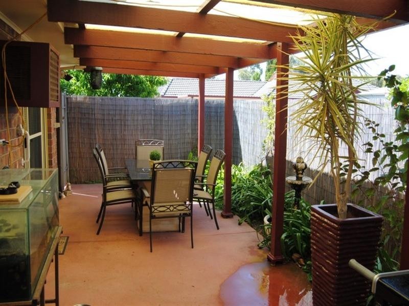 16 Crown Crescent, Paralowie SA 5108