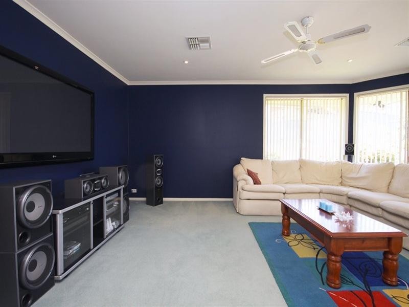 52 Pacific Boulevard, Hillbank SA 5112