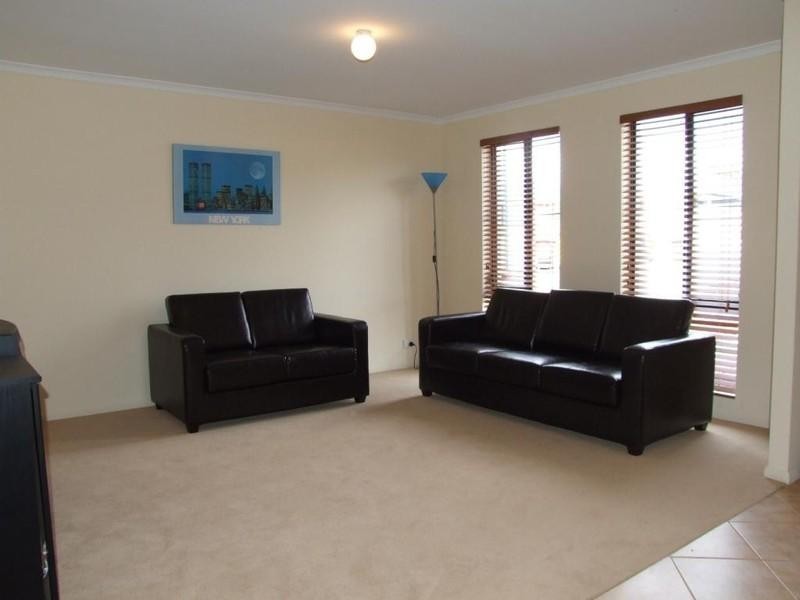 8 Queens Court, Blakeview SA 5114