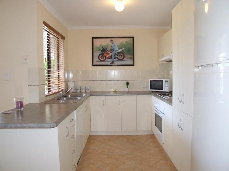 8 Queens Court, Blakeview SA 5114