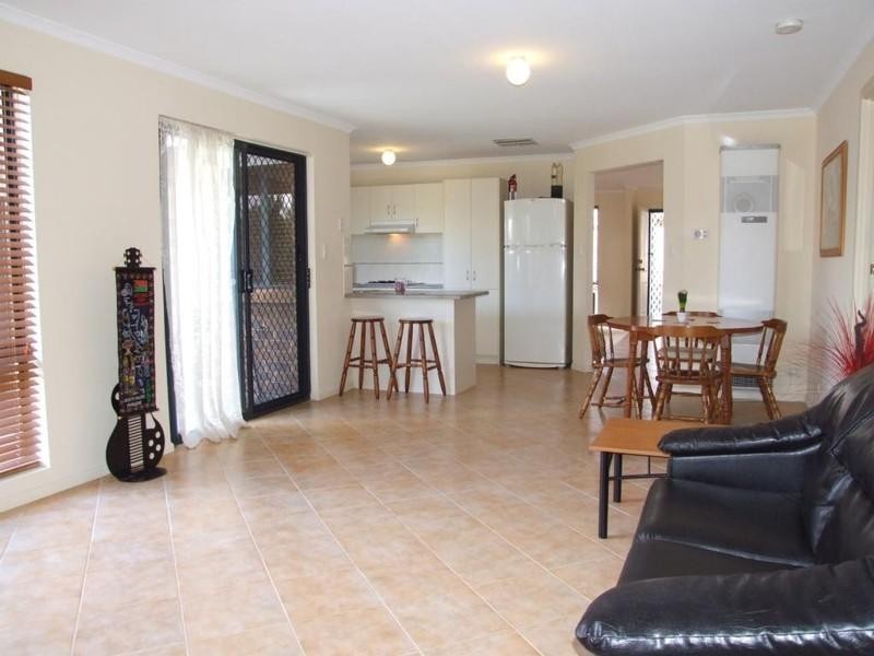 8 Queens Court, Blakeview SA 5114