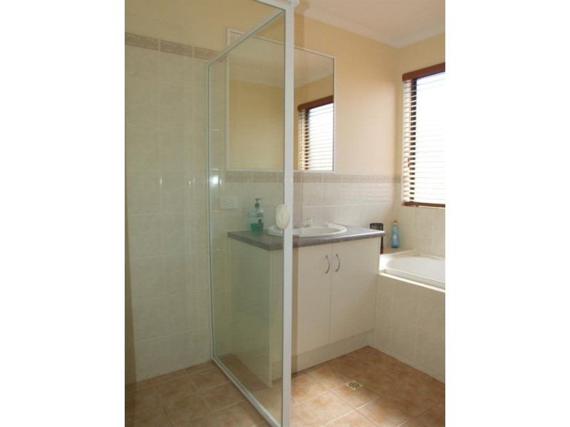 8 Queens Court, Blakeview SA 5114