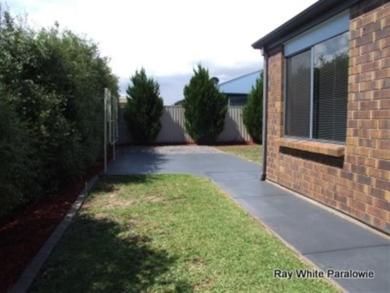 8 Queens Court, Blakeview SA 5114
